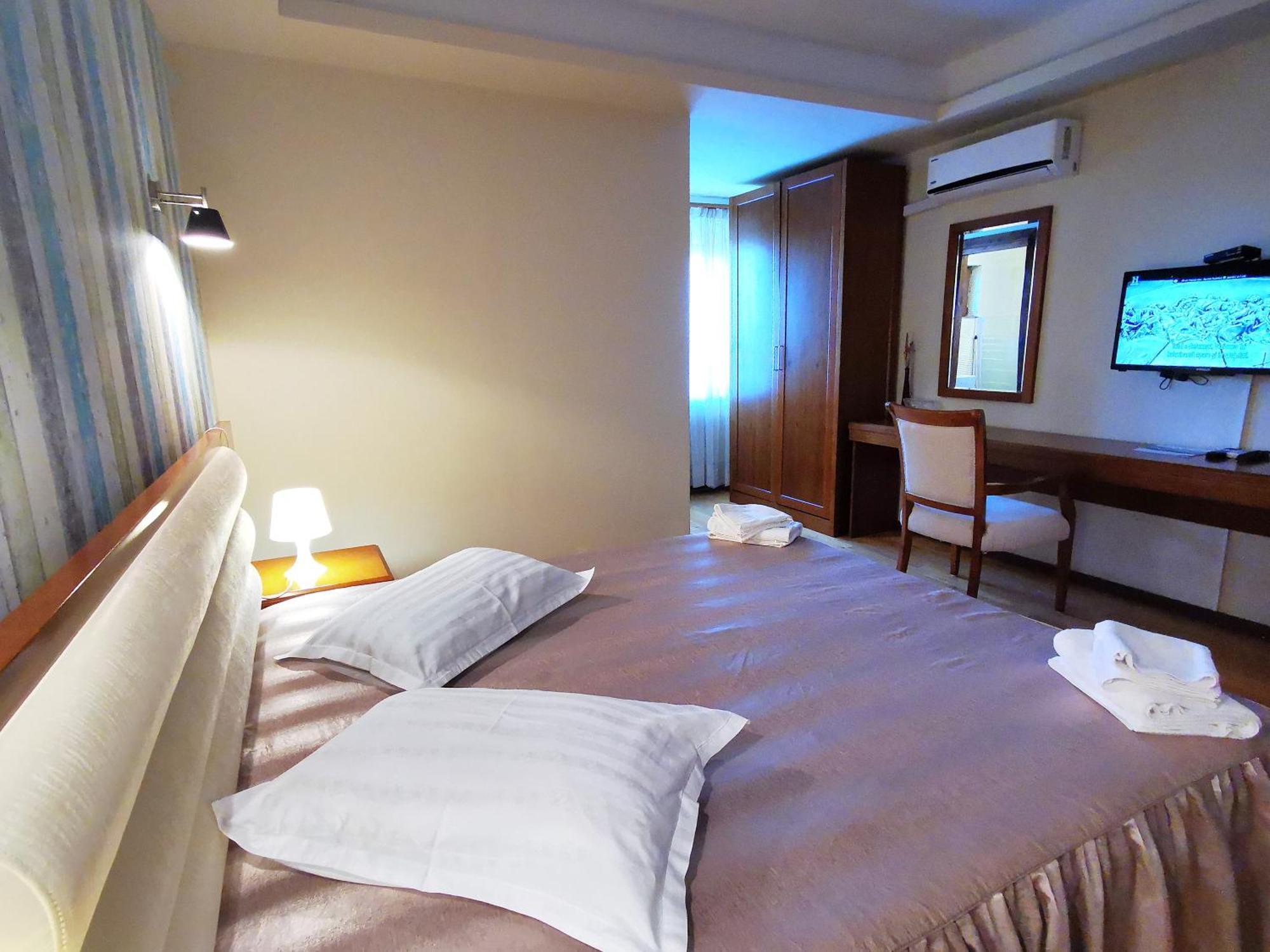 Pensiunea 4 Salcii Băltenii de Sus Zimmer foto
